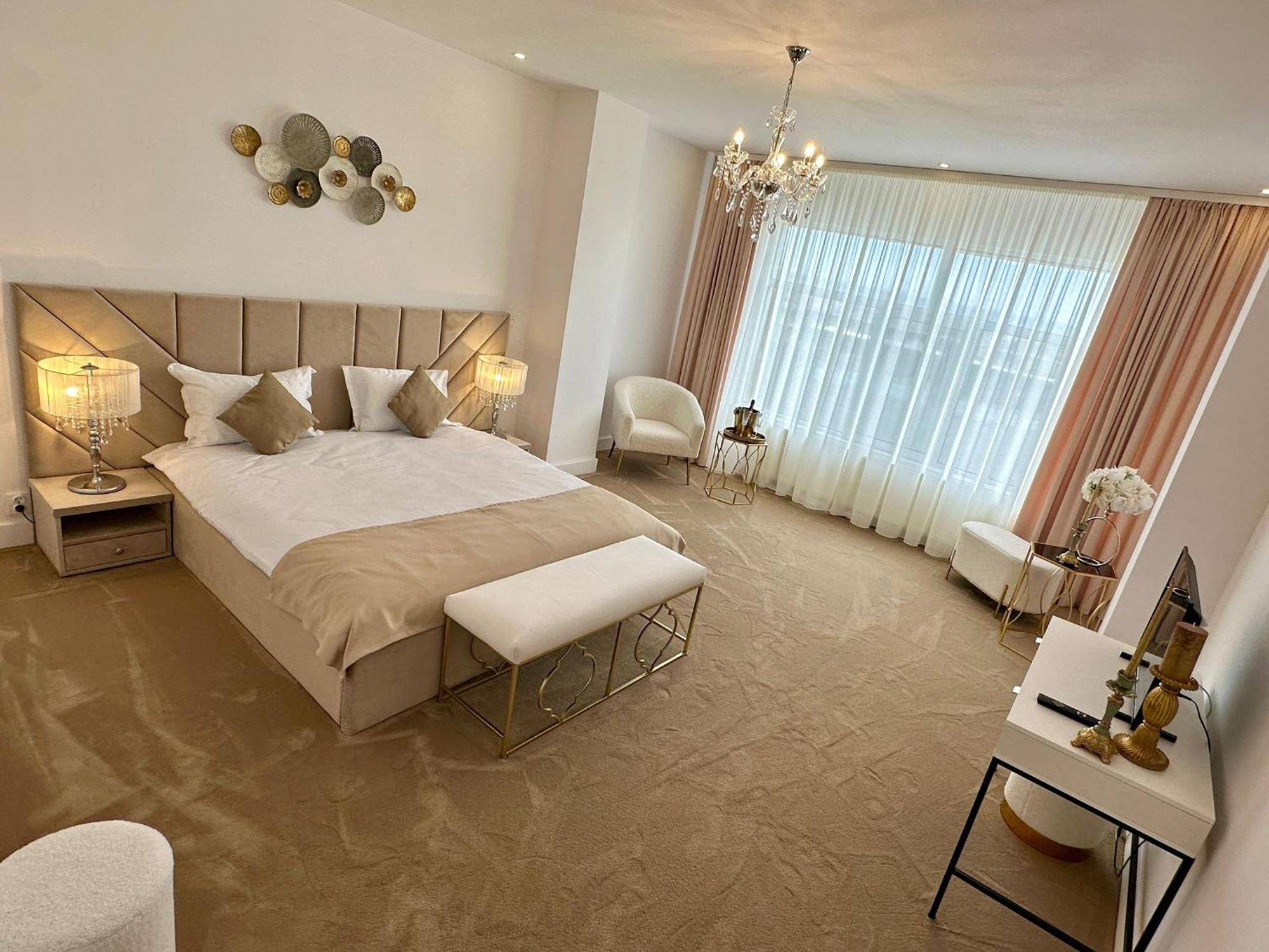 Hotel Queen Vera 3*
