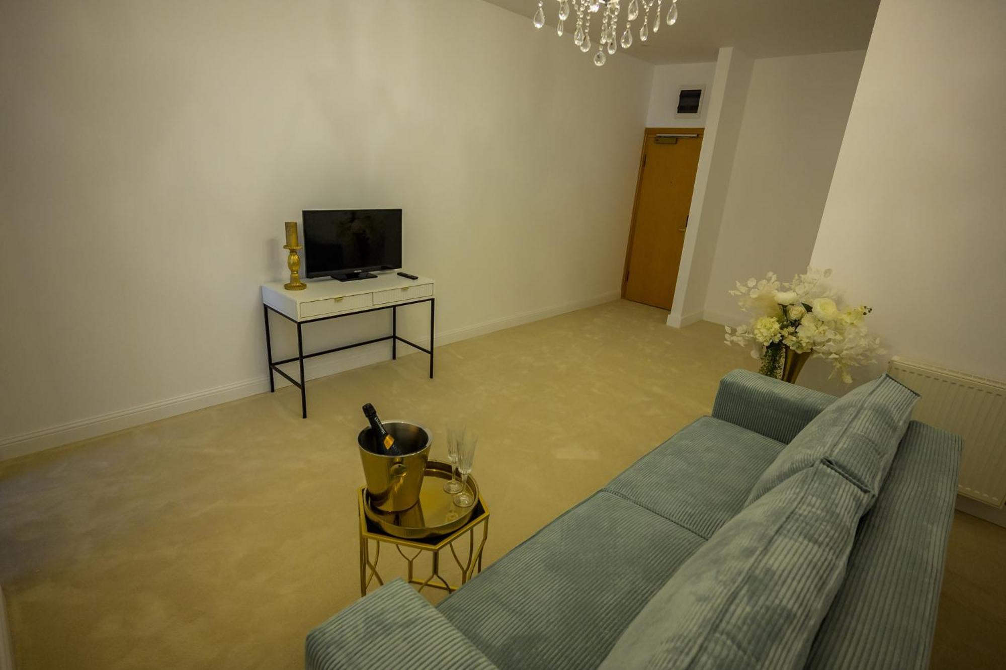Queen Vera Hotel 3*