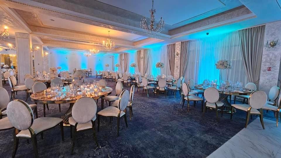 Hotel Queen Vera Mamaia