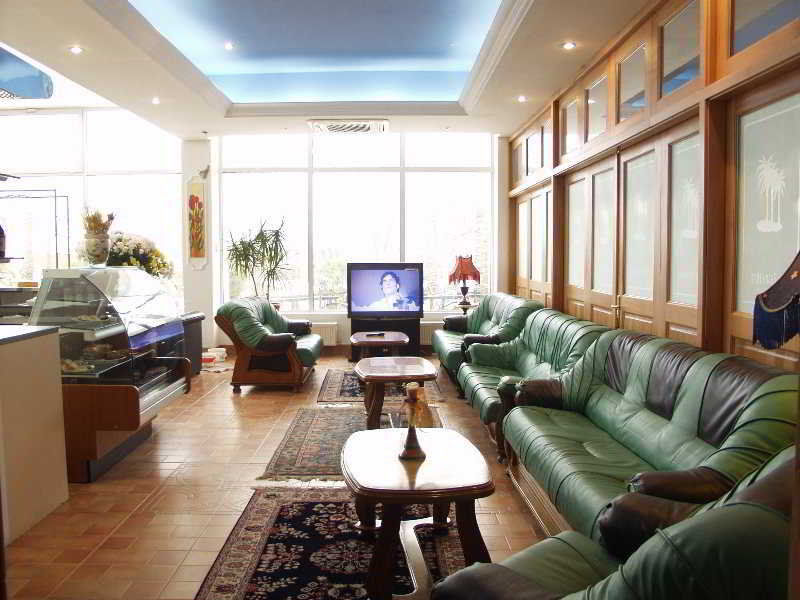 Hotel Queen Vera Mamaia